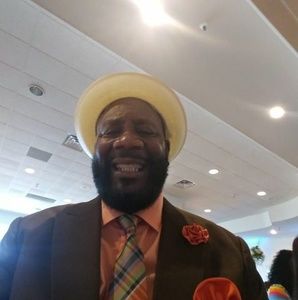 Meet your Posher, Julio